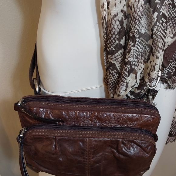 FOSSIL VINTAGE BROWN LEATHER BELT BAG/ FUNNY PACK/ BODY BAG - Picture 4 of 9